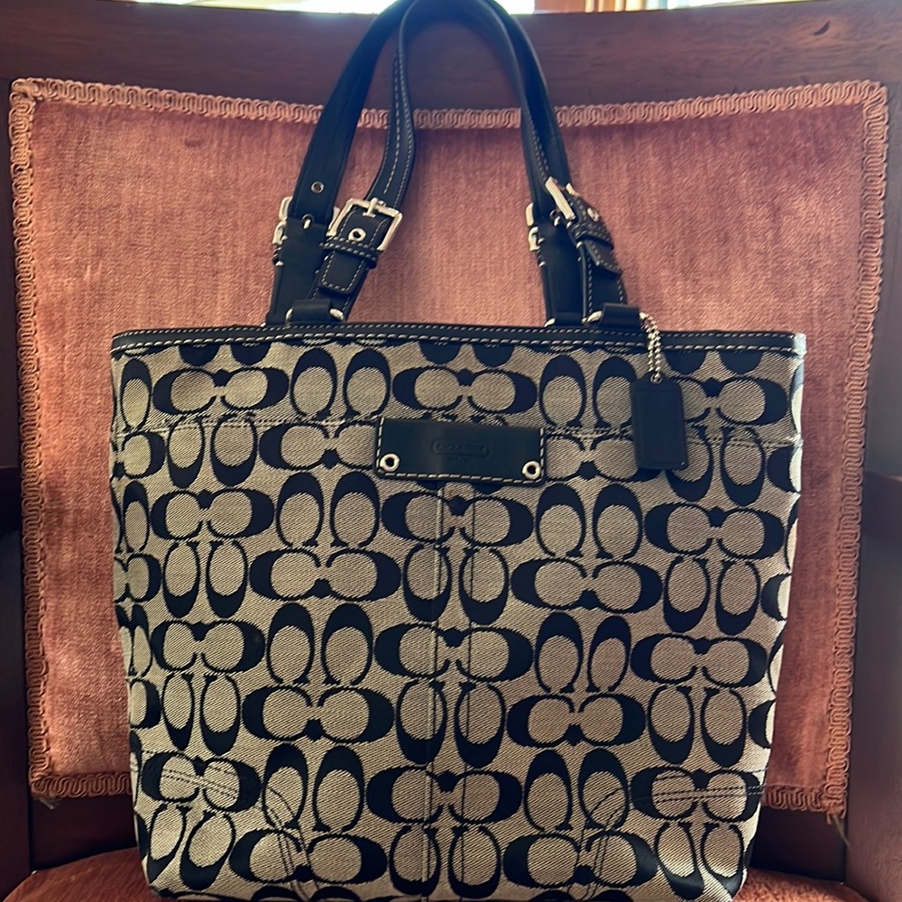 Coach bucket style hand bag
